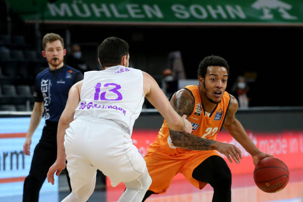 未能将球送 未能将球送