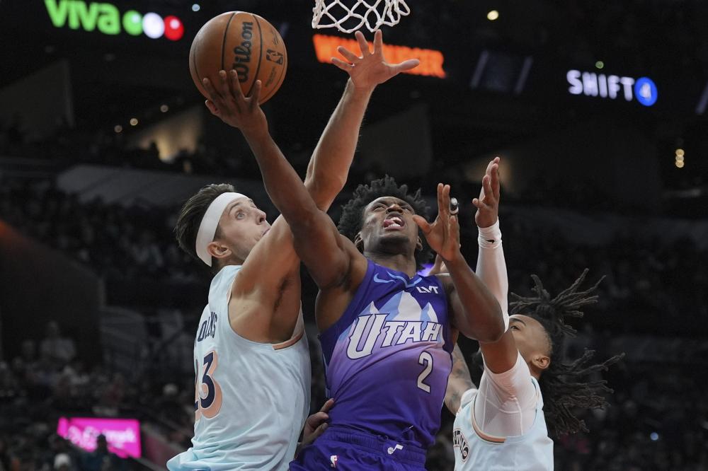 最后关头凭 最后关头凭