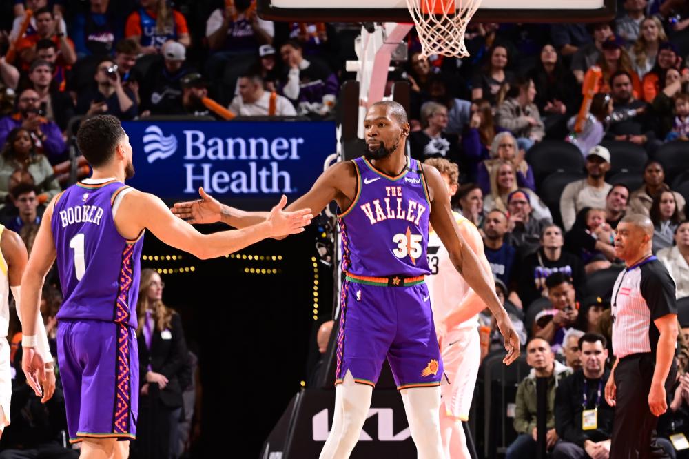 更凸显了他 更凸显了他